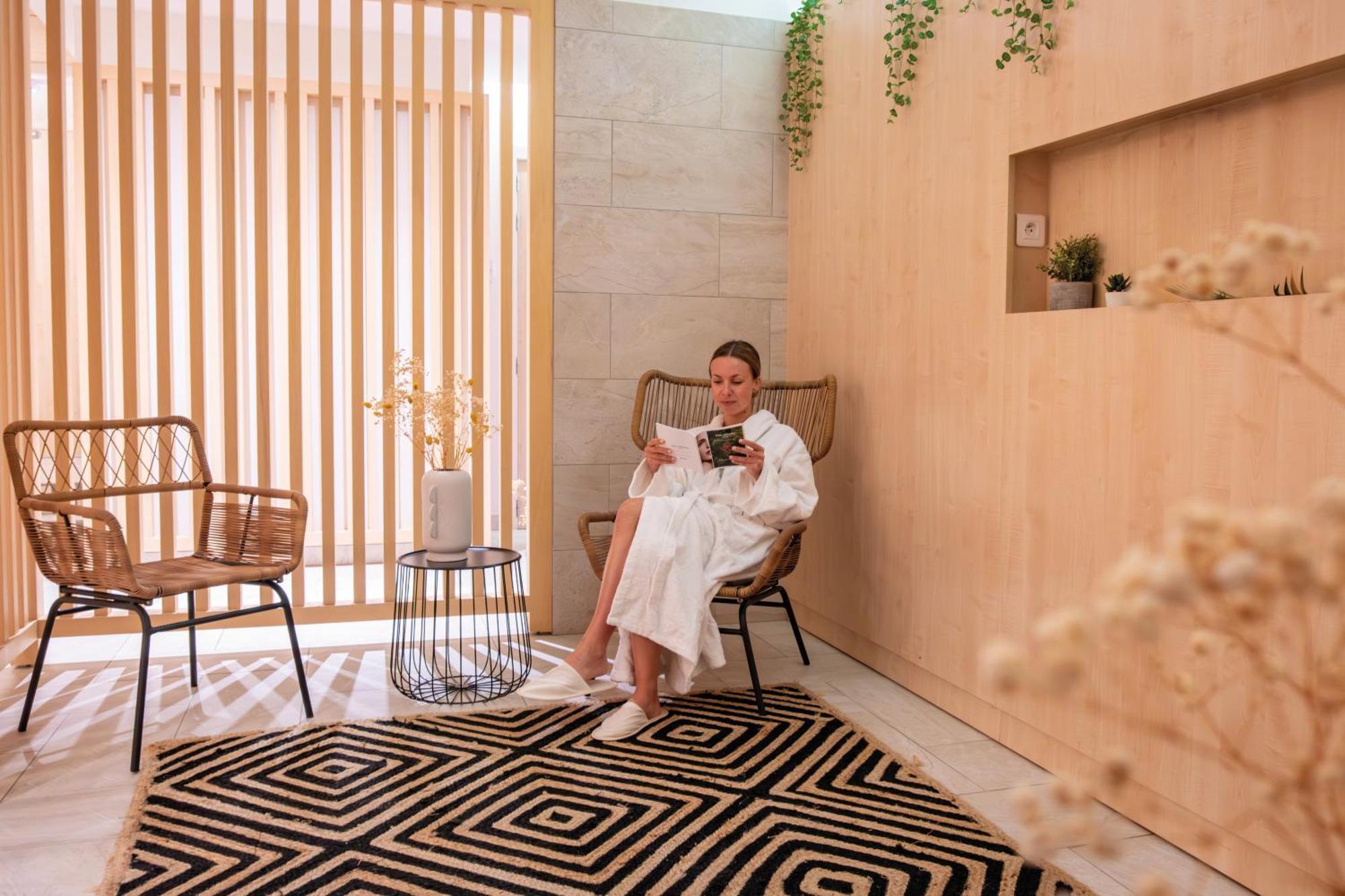 Hotel Helios & Spa - Ile Des Embiez Six-Fours-les-Plages Εξωτερικό φωτογραφία